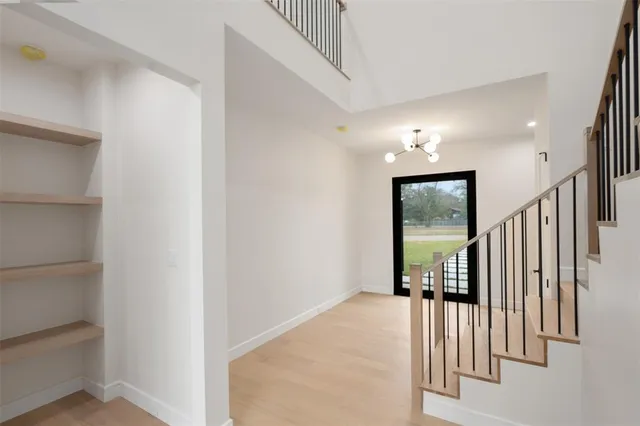 $1,600,000 | 217 Autumn Wood Trail, Gun Barrel City, TX 75156