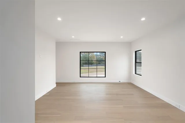 $1,600,000 | 217 Autumn Wood Trail, Gun Barrel City, TX 75156