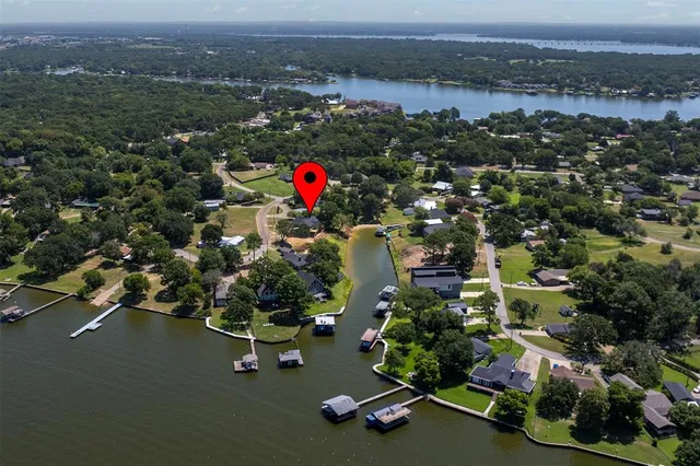 $1,600,000 | 217 Autumn Wood Trail, Gun Barrel City, TX 75156