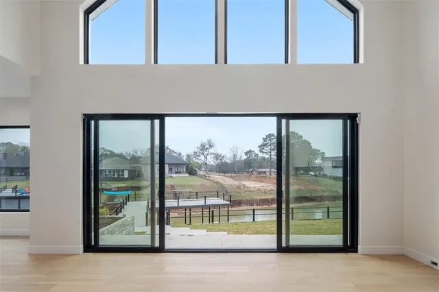 $1,600,000 | 217 Autumn Wood Trail, Gun Barrel City, TX 75156