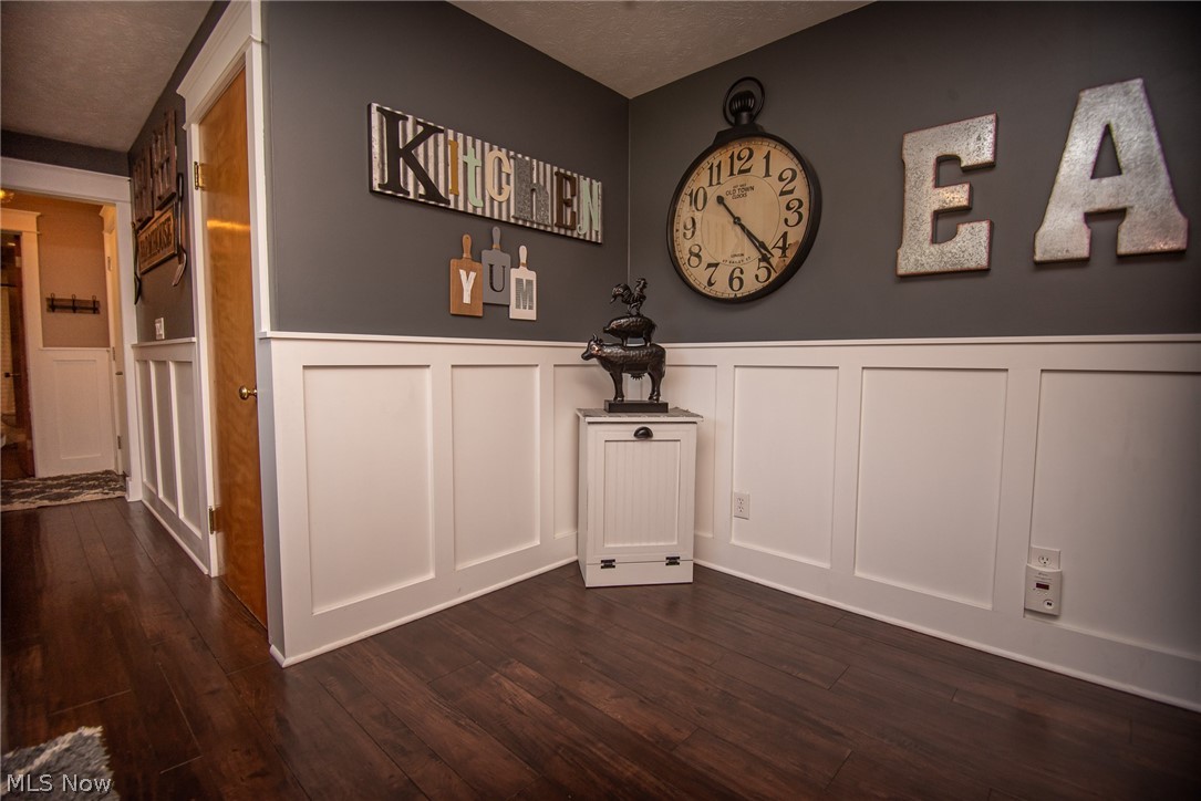 553 Ridge Road Hinckley, OH 44233 - Photo 13 of 35