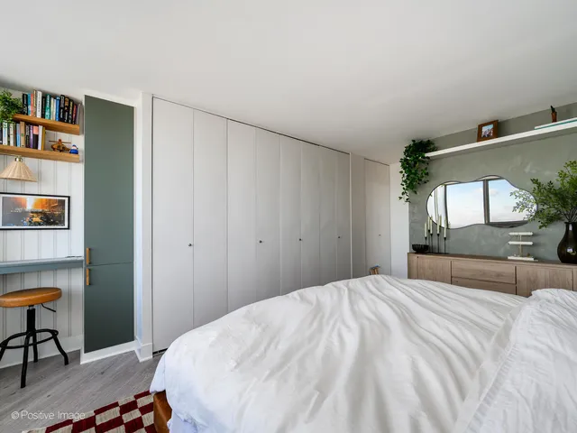 $5,500 | 2800 North Lake Shore Drive, Unit 801, Chicago, IL 60657