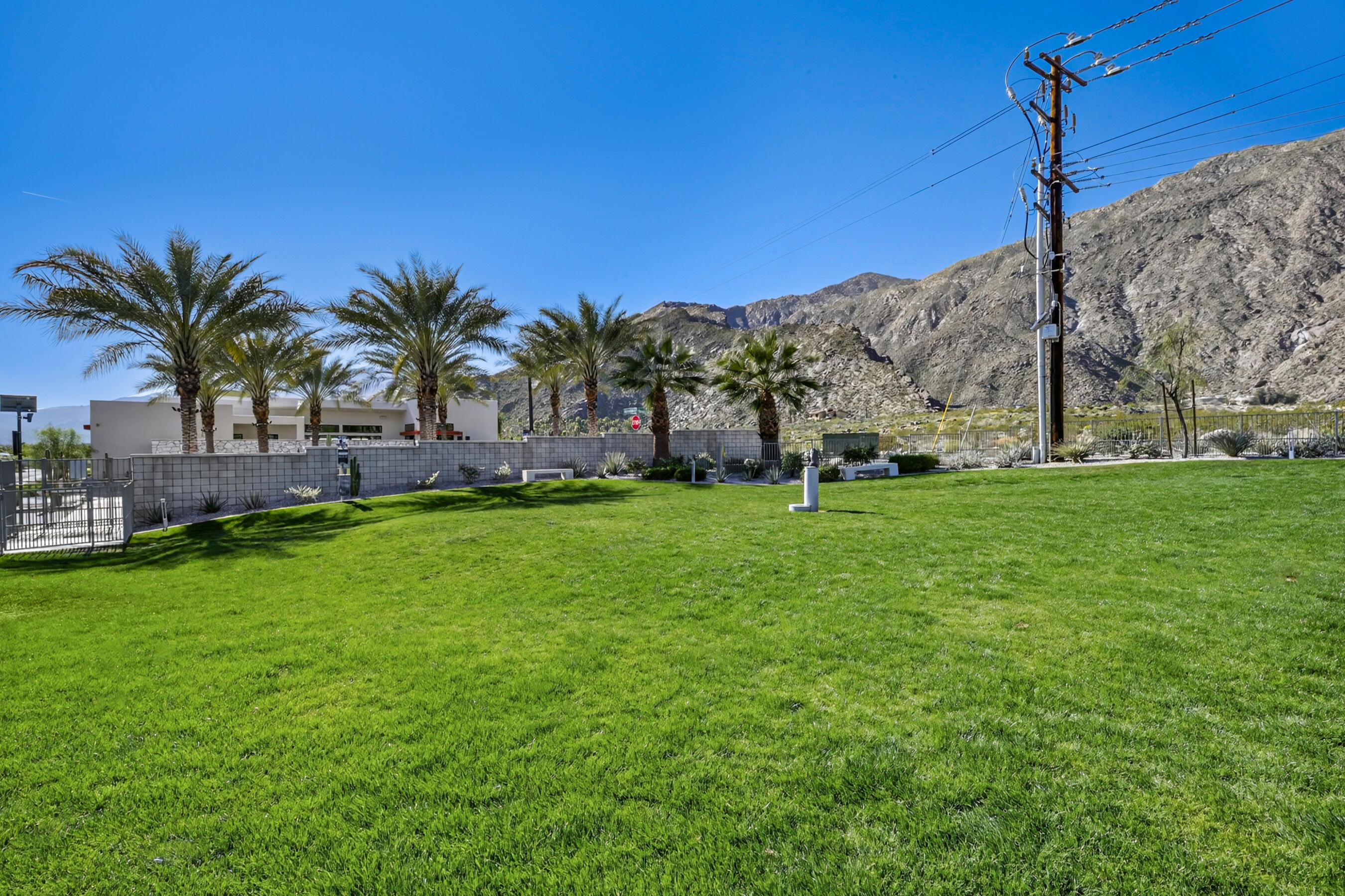 795 Obsidian Loop West Palm Springs, CA 92264 - Photo 41 of 43 795-obsidian-loop-west-044