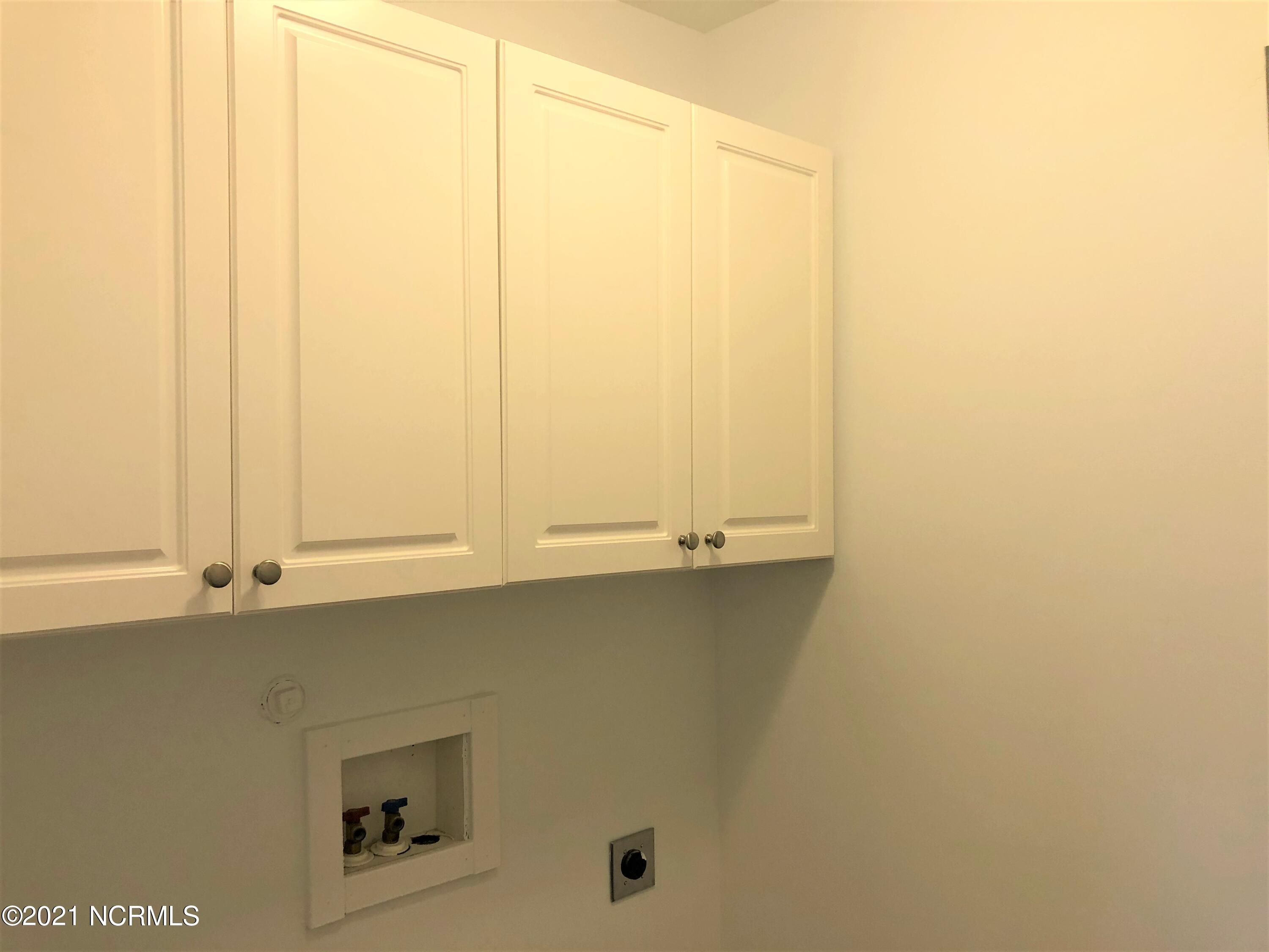 4684 Port Loop Road Southeast Southport, NC 28461 - Photo 42 of 48 Laundry Room