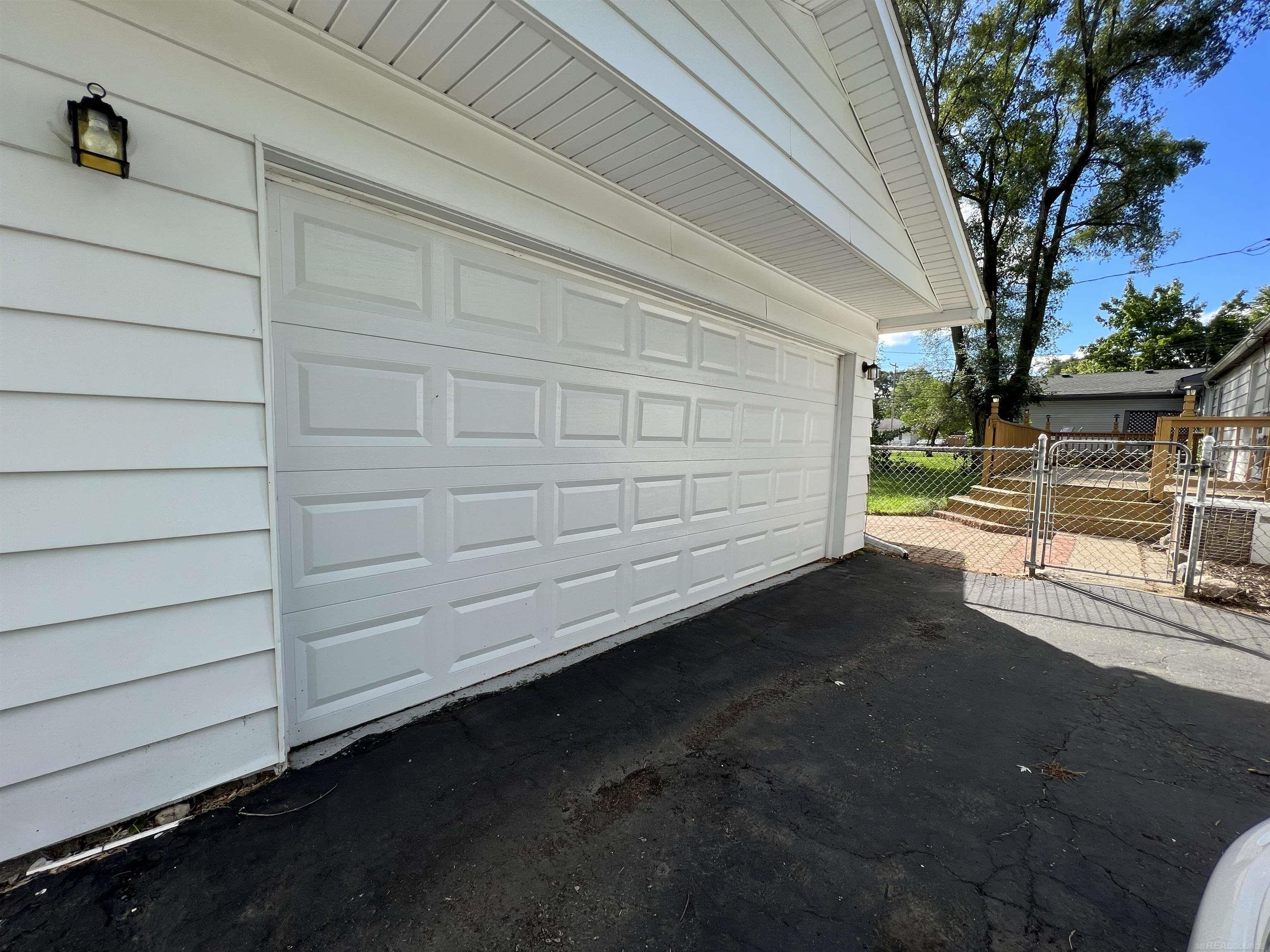 2771 Weaverton Rochester Hills, MI 48307 - Photo 4 of 30