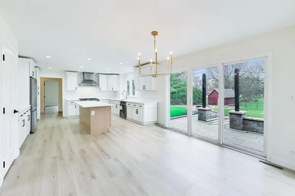 $1,290,000 | 8S510 Oxford Lane, Naperville, IL 60565