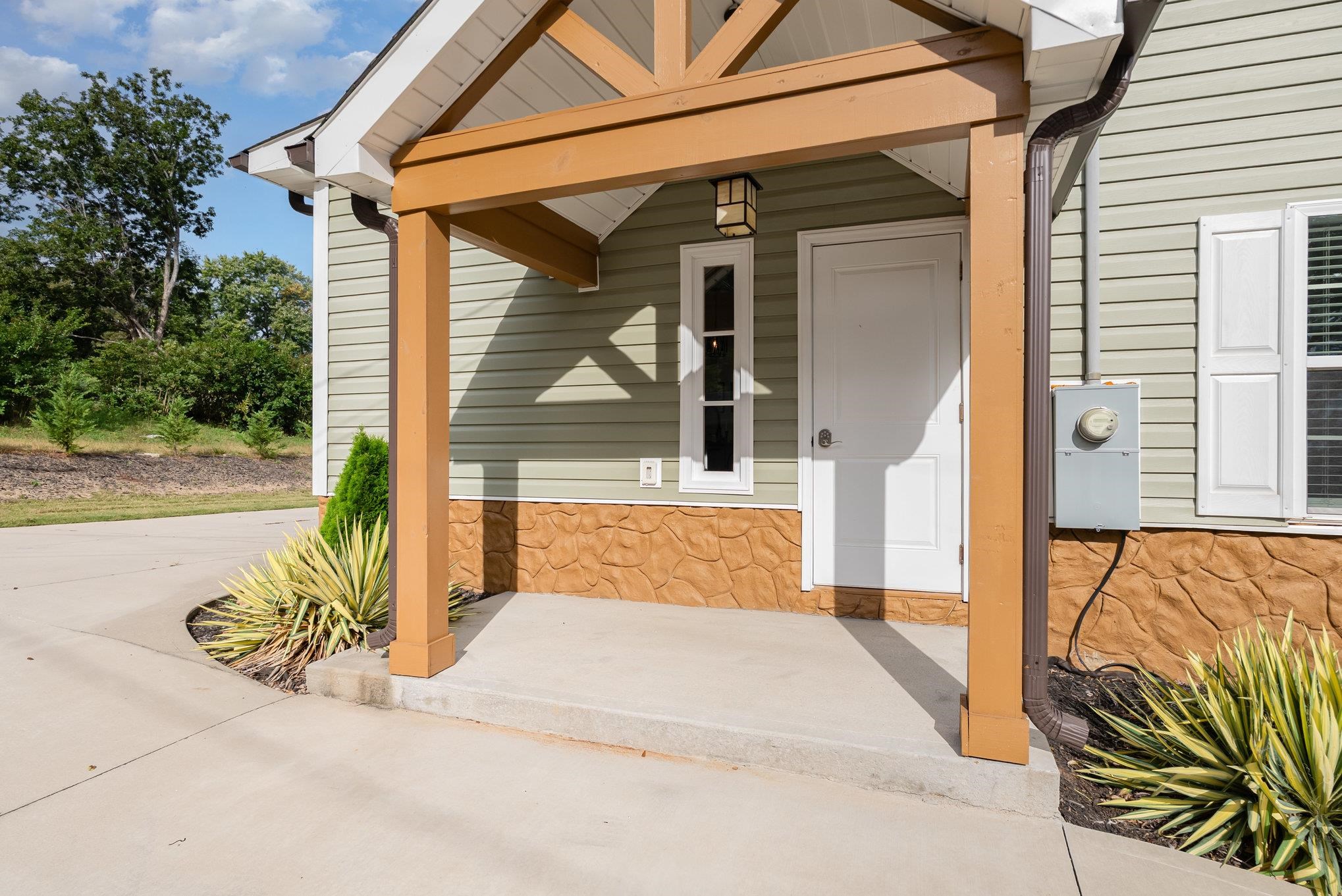 334 South Howard Avenue Landrum, SC 29356 - Photo 27 of 30