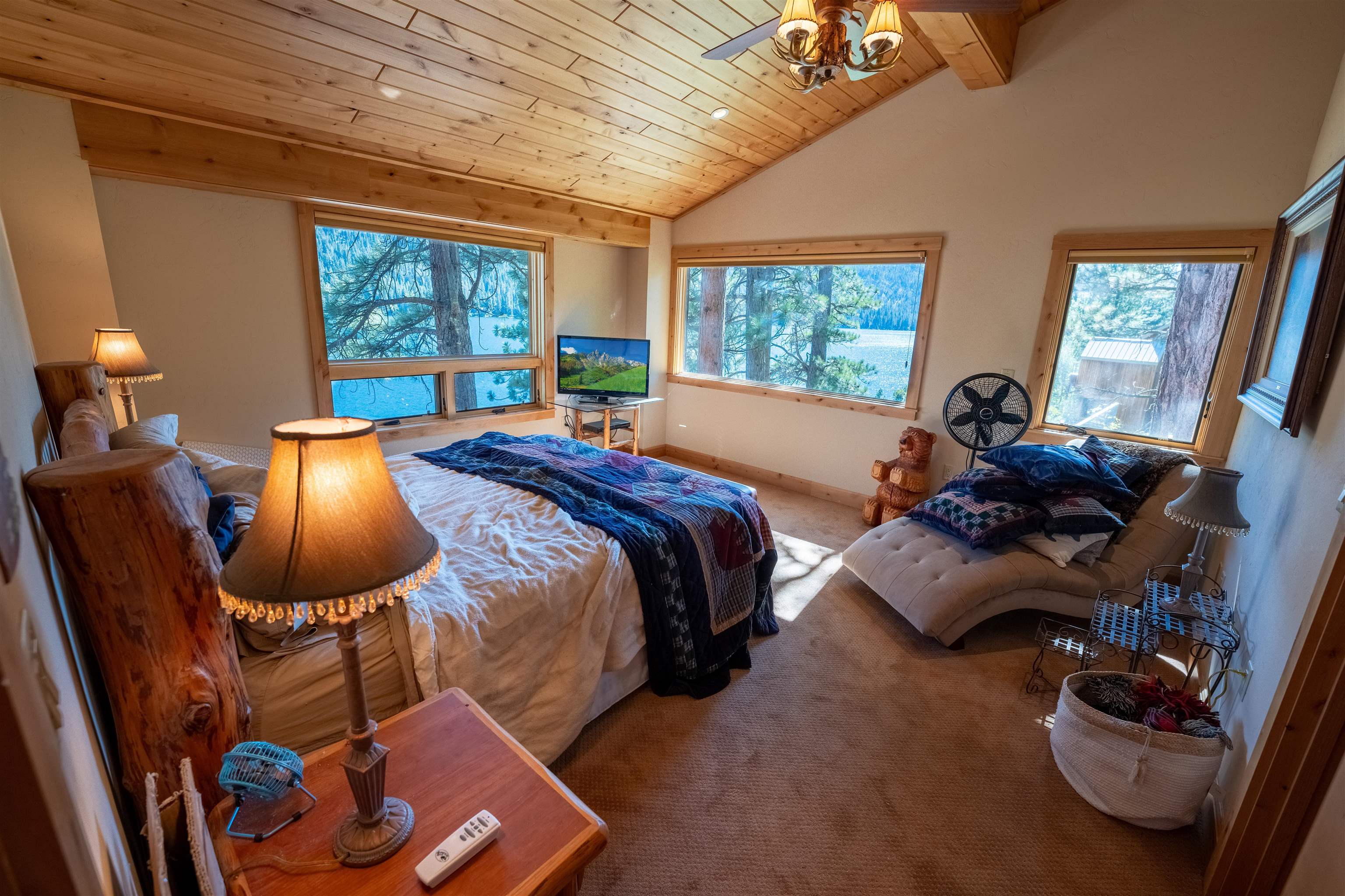 14942 Donner Pass Road Truckee, CA 96161 - Photo 17 of 21 Gallery Image 17