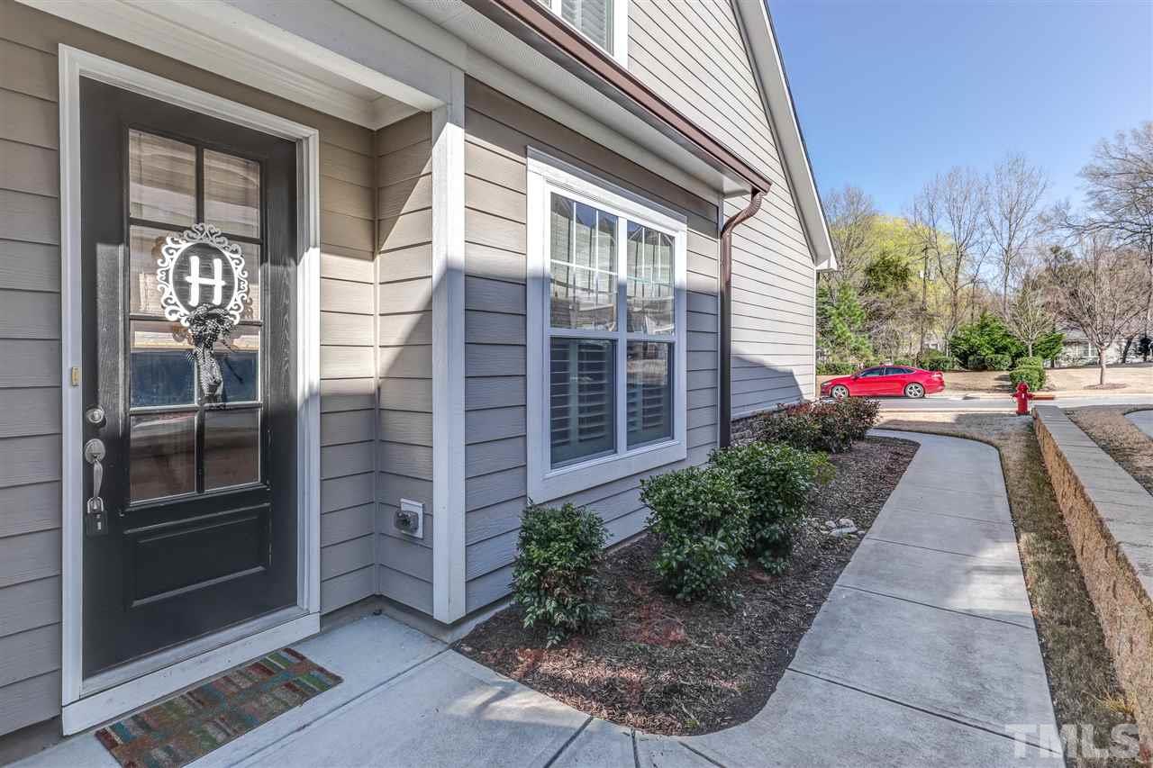 629 Fallon Grove Way Raleigh, NC 27608 - Photo 3 of 26