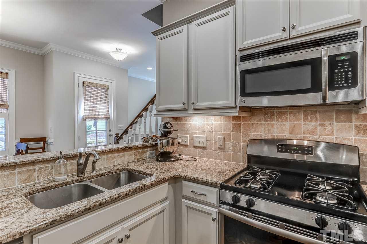 629 Fallon Grove Way Raleigh, NC 27608 - Photo 6 of 26