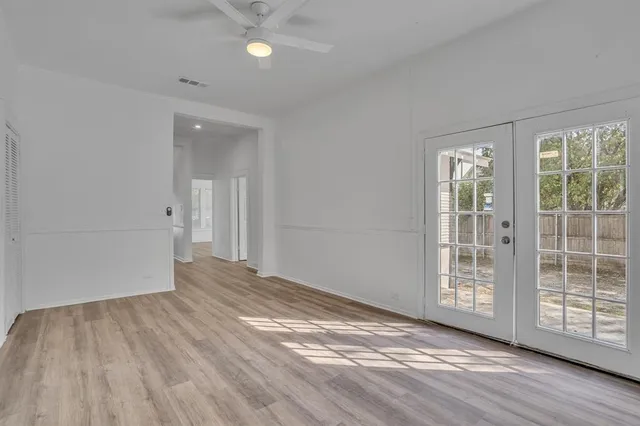 a view of livingroom with hardwood
