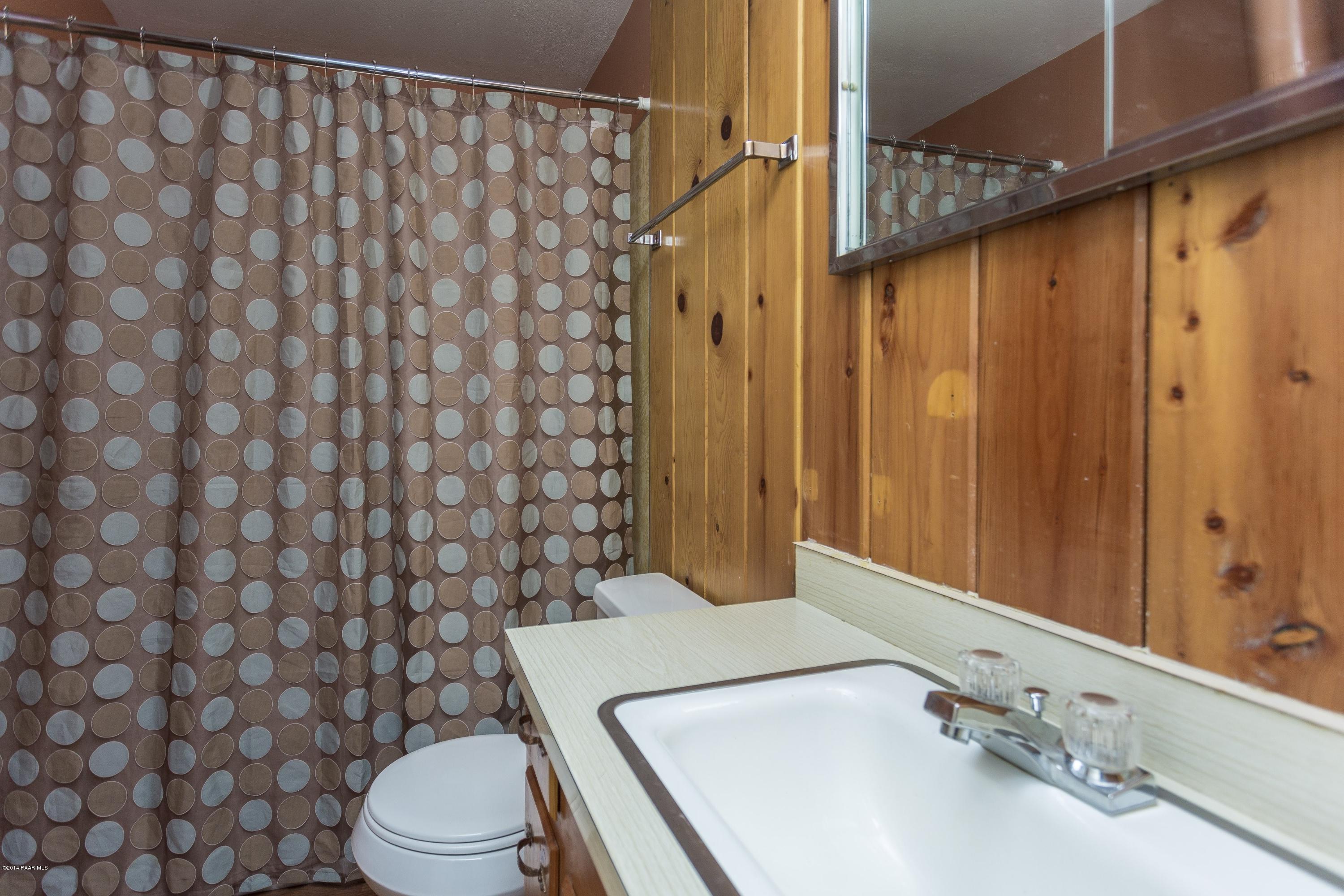 1428 West Libby Road Prescott, AZ 86303 - Photo 12 of 15 012_Bathroom