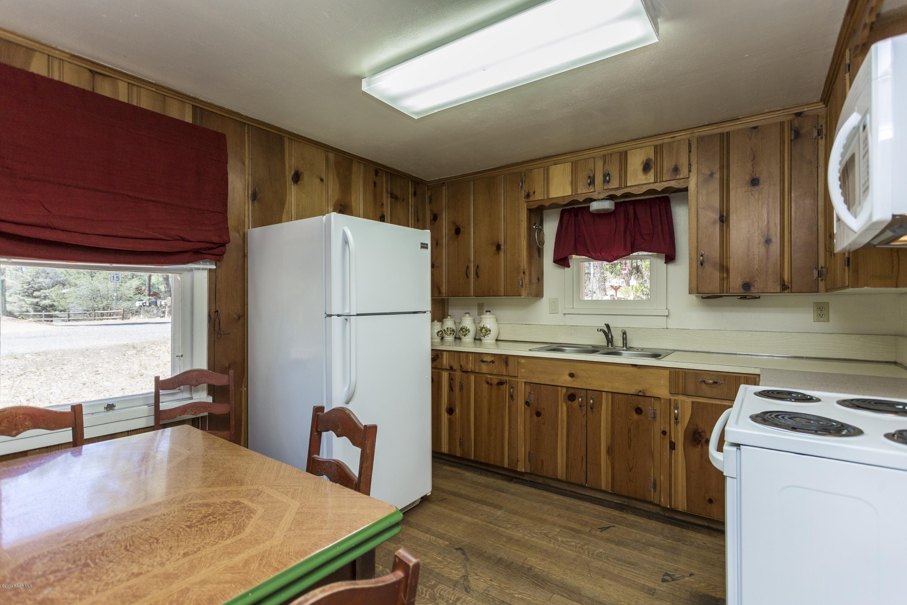 1428 West Libby Road Prescott, AZ 86303 - Photo 8 of 15 008_Kitchen