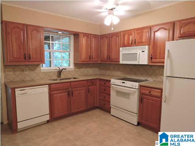 406 Oak Leaf Circle Birmingham, AL 35244 - Photo 3 of 23
