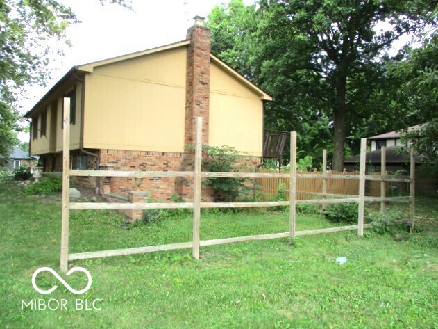 1360 Hadley Road Plainfield, IN 46168 - Photo 2 of 16 Gallery Image 2