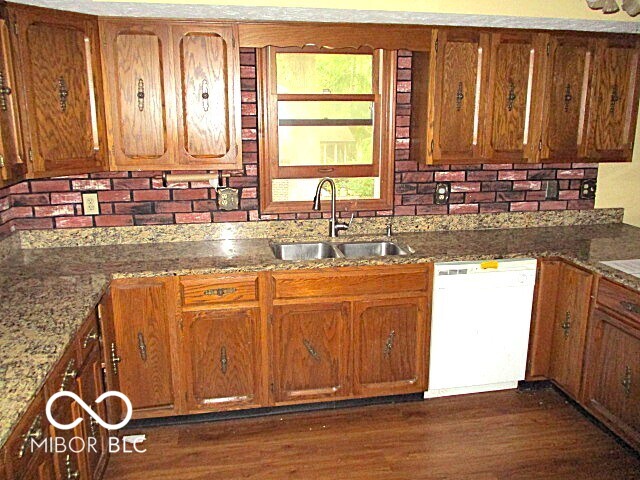 1360 Hadley Road Plainfield, IN 46168 - Photo 4 of 16 Gallery Image 4
