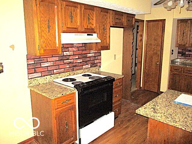 1360 Hadley Road Plainfield, IN 46168 - Photo 5 of 16 Gallery Image 5
