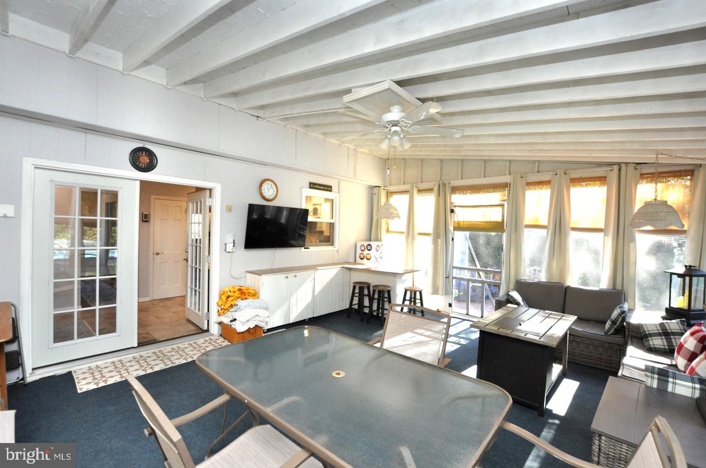 10 Blatherwick Drive Berlin, NJ 08009 - Photo 16 of 38 a living room with furniture and a flat screen tv