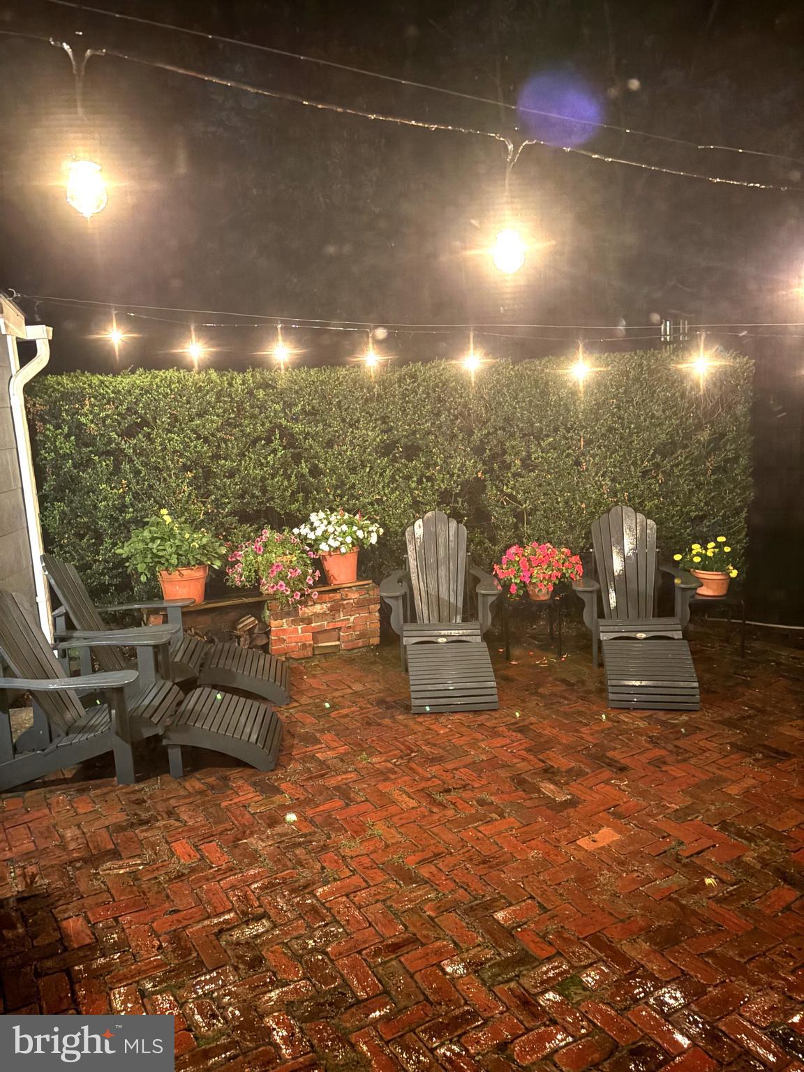 10 Blatherwick Drive Berlin, NJ 08009 - Photo 34 of 38 a living room with furniture