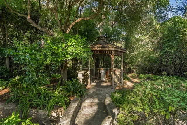 $5,990,000 | 2140 Veloz Drive, Montecito, CA 93108