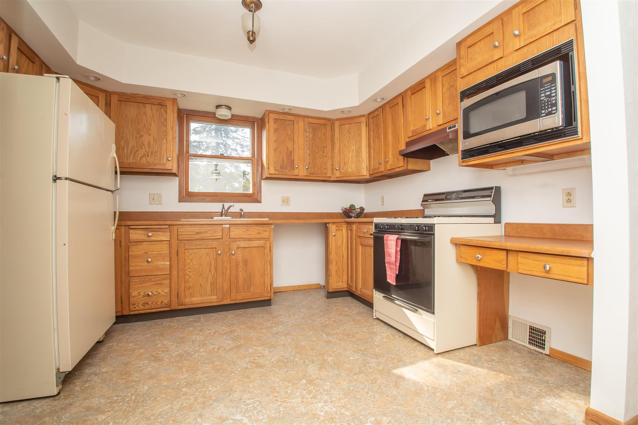 505 3rd Street Colona, IL 61241 - Photo 4 of 18 Gallery Image 4