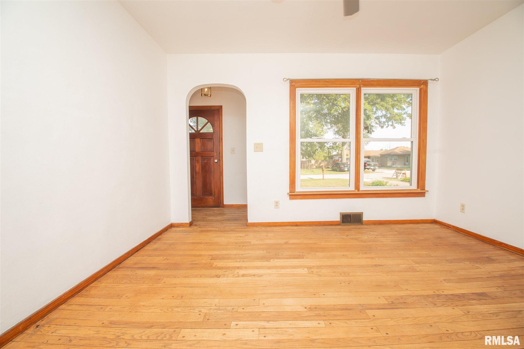 505 3rd Street Colona, IL 61241 - Photo 9 of 18 Gallery Image 9