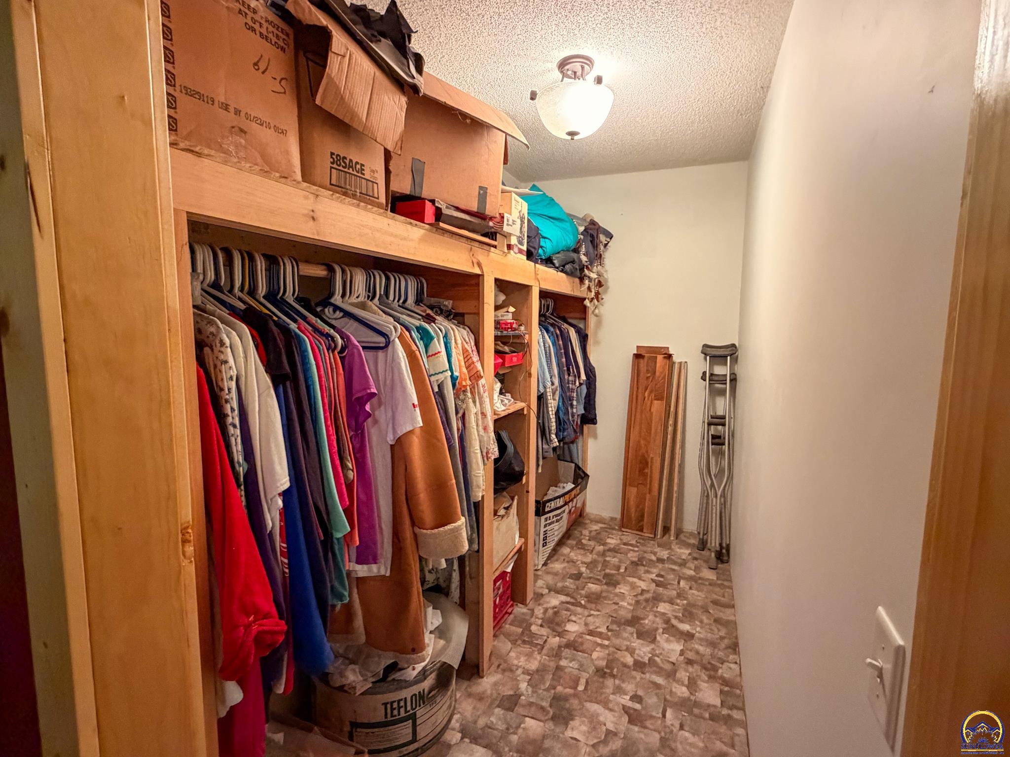 1673 Rd V6 Emporia, KS 66801 - Photo 35 of 58 Primary Closet