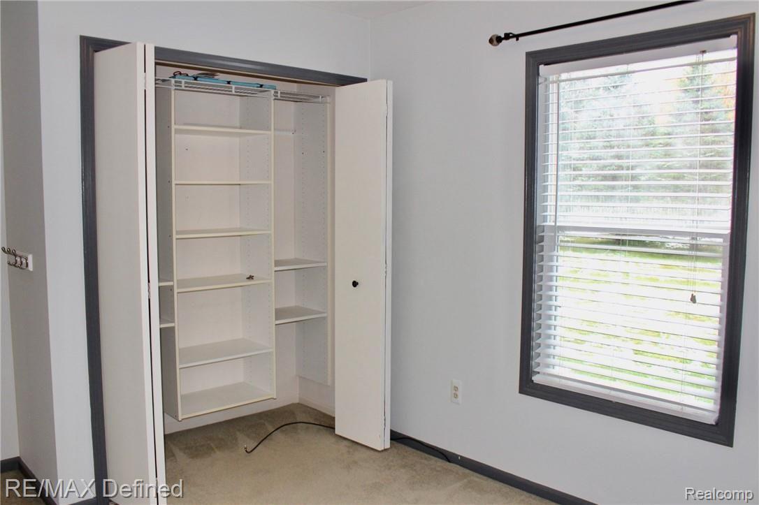 4468 Havens Road Dryden, MI 48428 - Photo 20 of 26 Closet organizer bedroom 3
