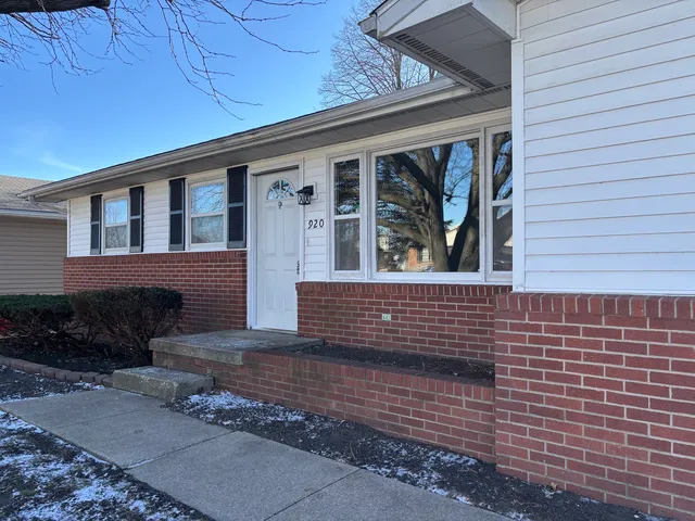 $199,900 | 920 North Drive, Rantoul, IL 61866