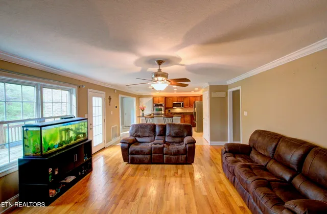 $669,500 | 3345 Whispering Oaks Drive, Knoxville, TN 37938