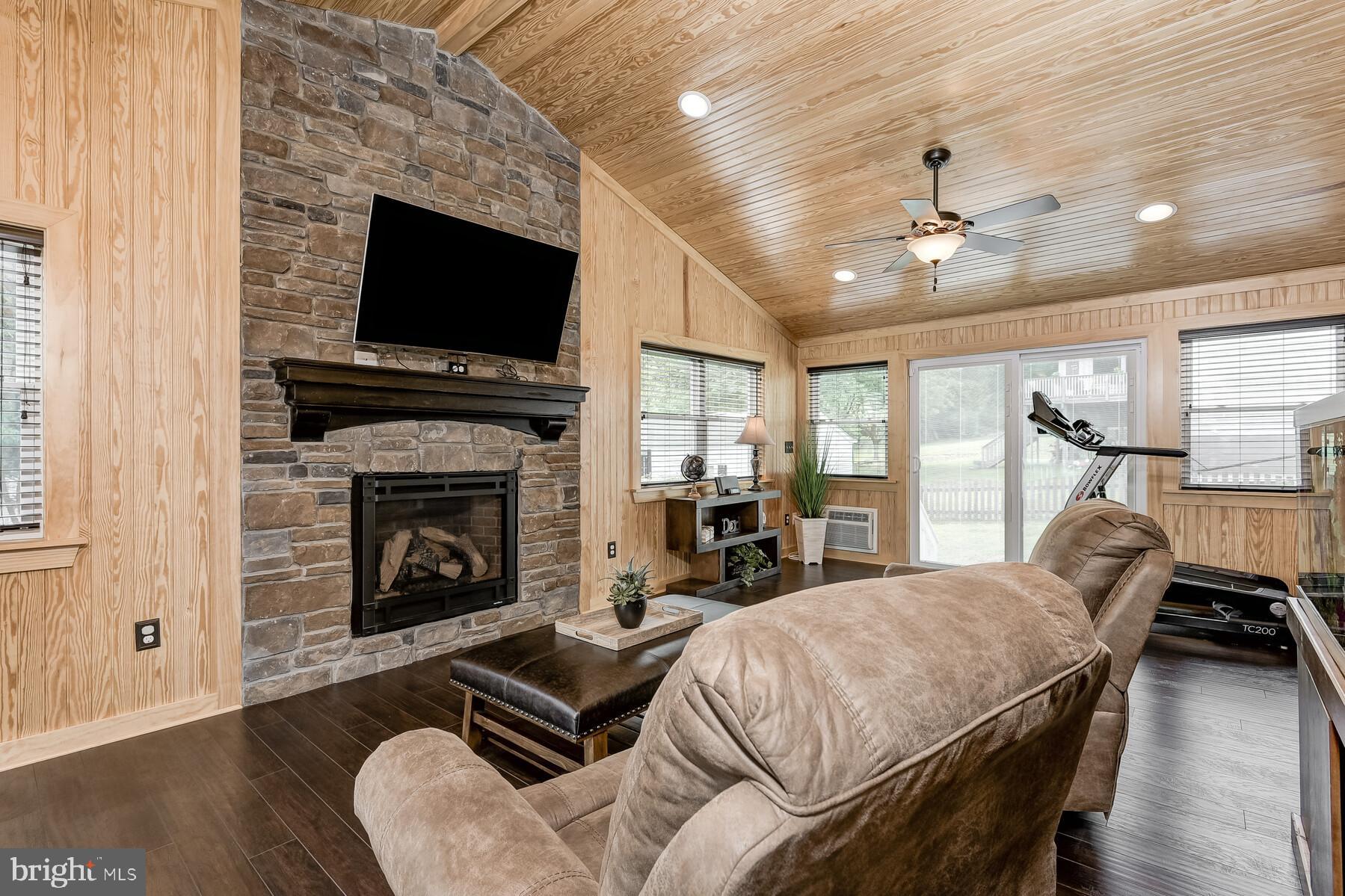 20 Ritters Lane Owings Mills, MD 21117 - Photo 14 of 28 Large Family Room just off Kitchen