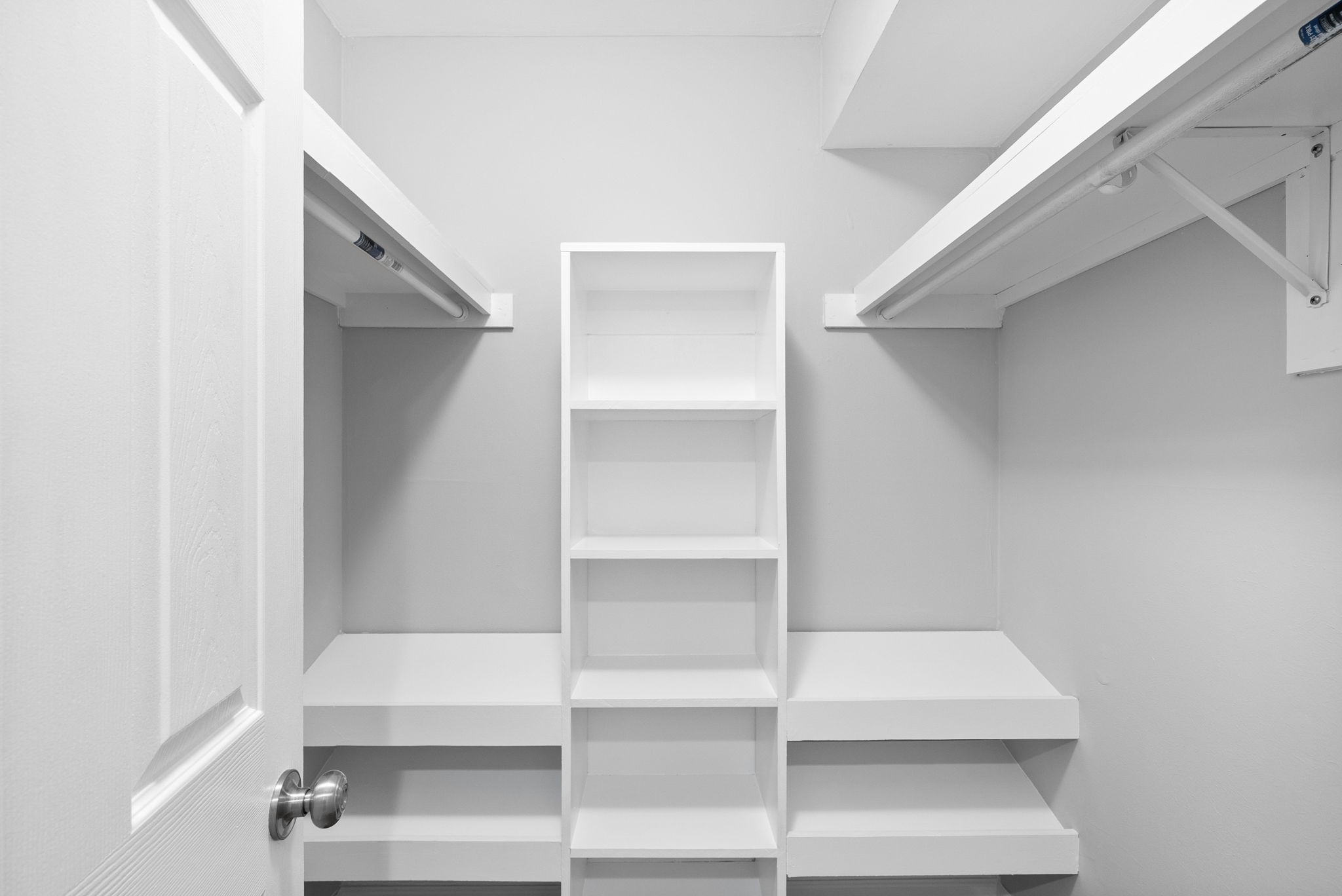 21 Vaughns Gap Road Nashville, TN 37205 - Photo 15 of 27 a view of an empty walk in closet