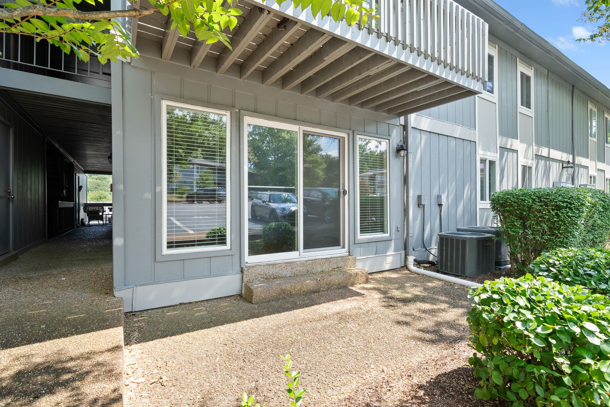 21 Vaughns Gap Road Nashville, TN 37205 - Photo 2 of 27