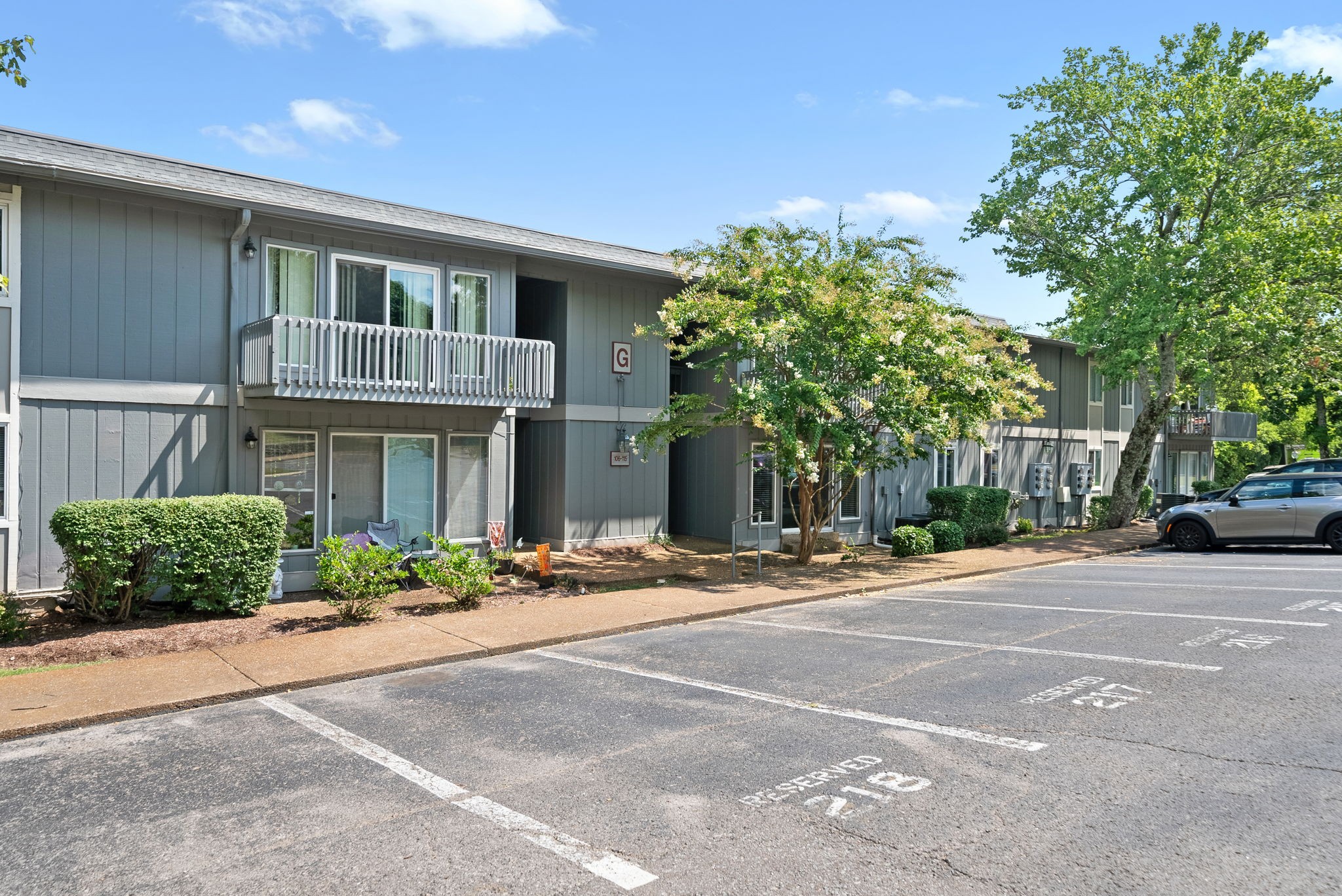 21 Vaughns Gap Road Nashville, TN 37205 - Photo 26 of 27 a front view of a house with a garden