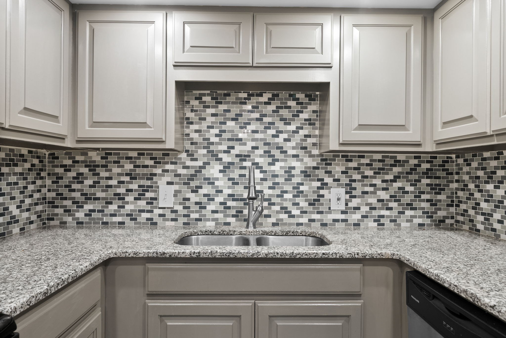 21 Vaughns Gap Road Nashville, TN 37205 - Photo 8 of 27