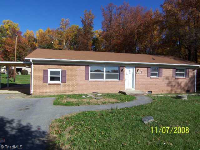 9115 Highway 700 Ruffin, NC 27326 - Photo 1 of 7 Exterior Front. front of house