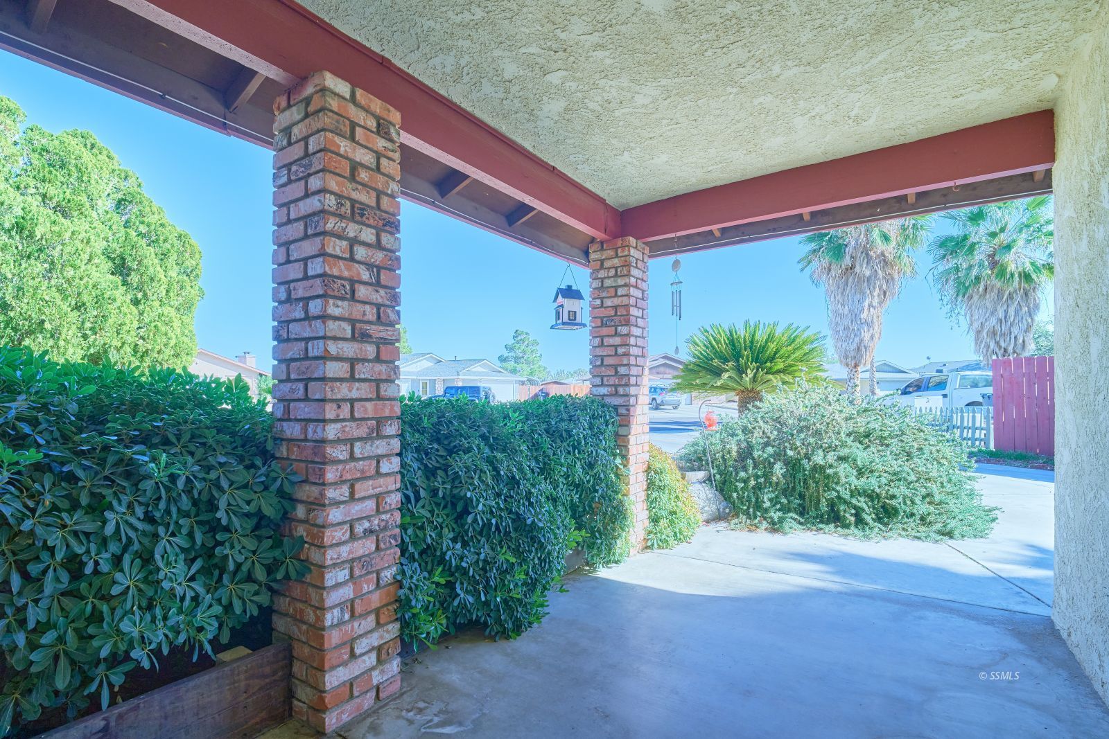 609 South Lakeview Court Ridgecrest, CA 93555 - Photo 6 of 38 Gallery Image 6
