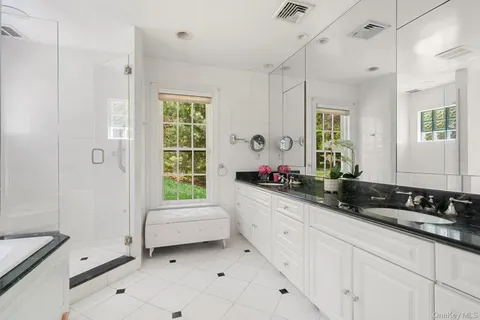 $2,888,000 | 540 Chicken Valley Road, Locust Valley, NY 11560