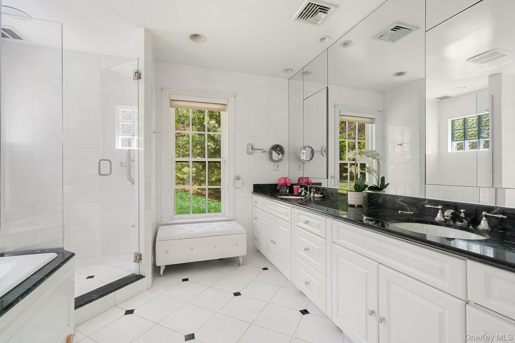 540 Chicken Valley Road Locust Valley, NY 11560 - Photo 10 of 23