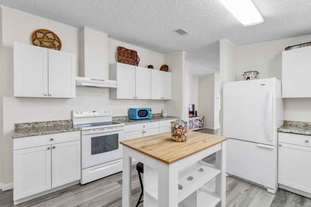 7551 Chasta Road Sebastian, FL 32976 - Photo 10 of 33