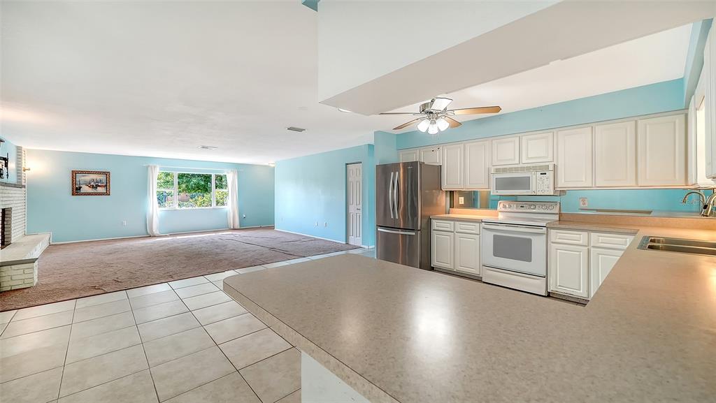 1546 Georgetowne Lane Sarasota, FL 34232 - Photo 15 of 36