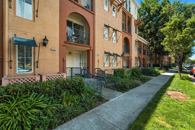 $949,000 | 2067 Sonador Commons, San Jose, CA 95128