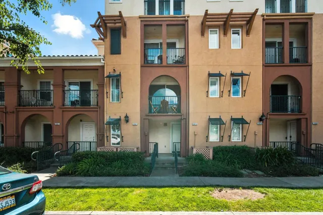 $949,000 | 2067 Sonador Commons, San Jose, CA 95128