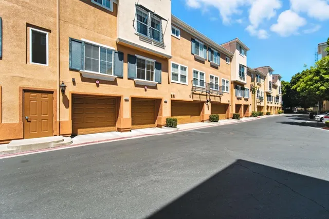 $949,000 | 2067 Sonador Commons, San Jose, CA 95128