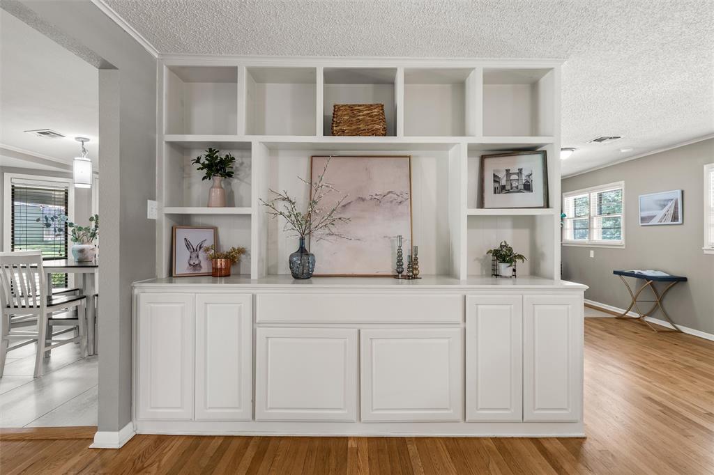 3924 North 30th Street Waco, TX 76708 - Photo 8 of 33 Built-ins abound here