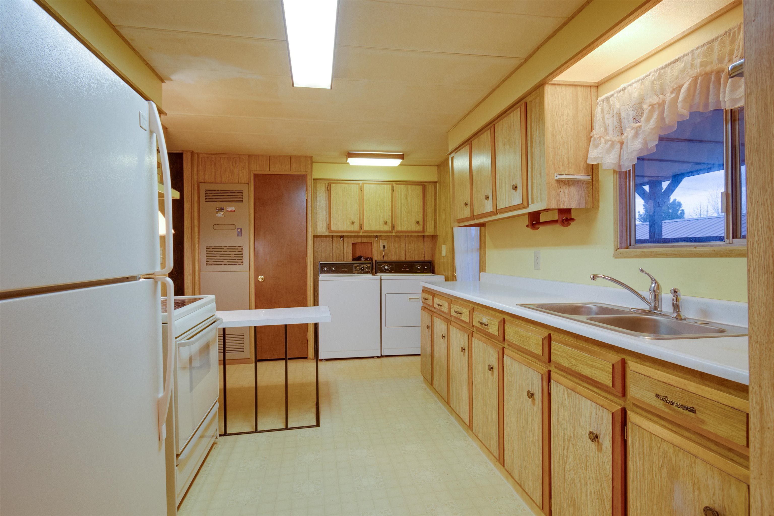 12622 North Mayfair Road Spokane, WA 99218 - Photo 2 of 19