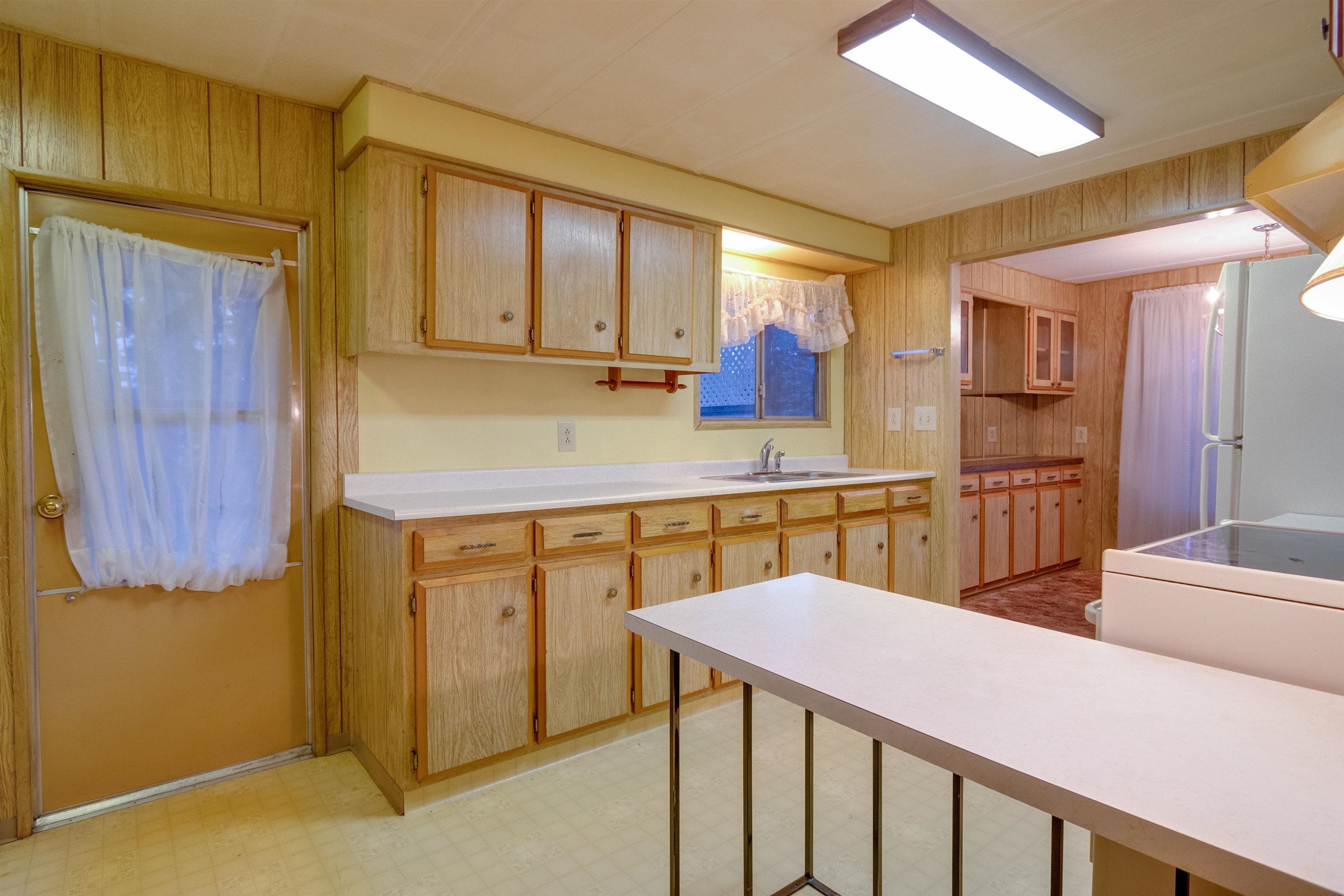 12622 North Mayfair Road Spokane, WA 99218 - Photo 6 of 19