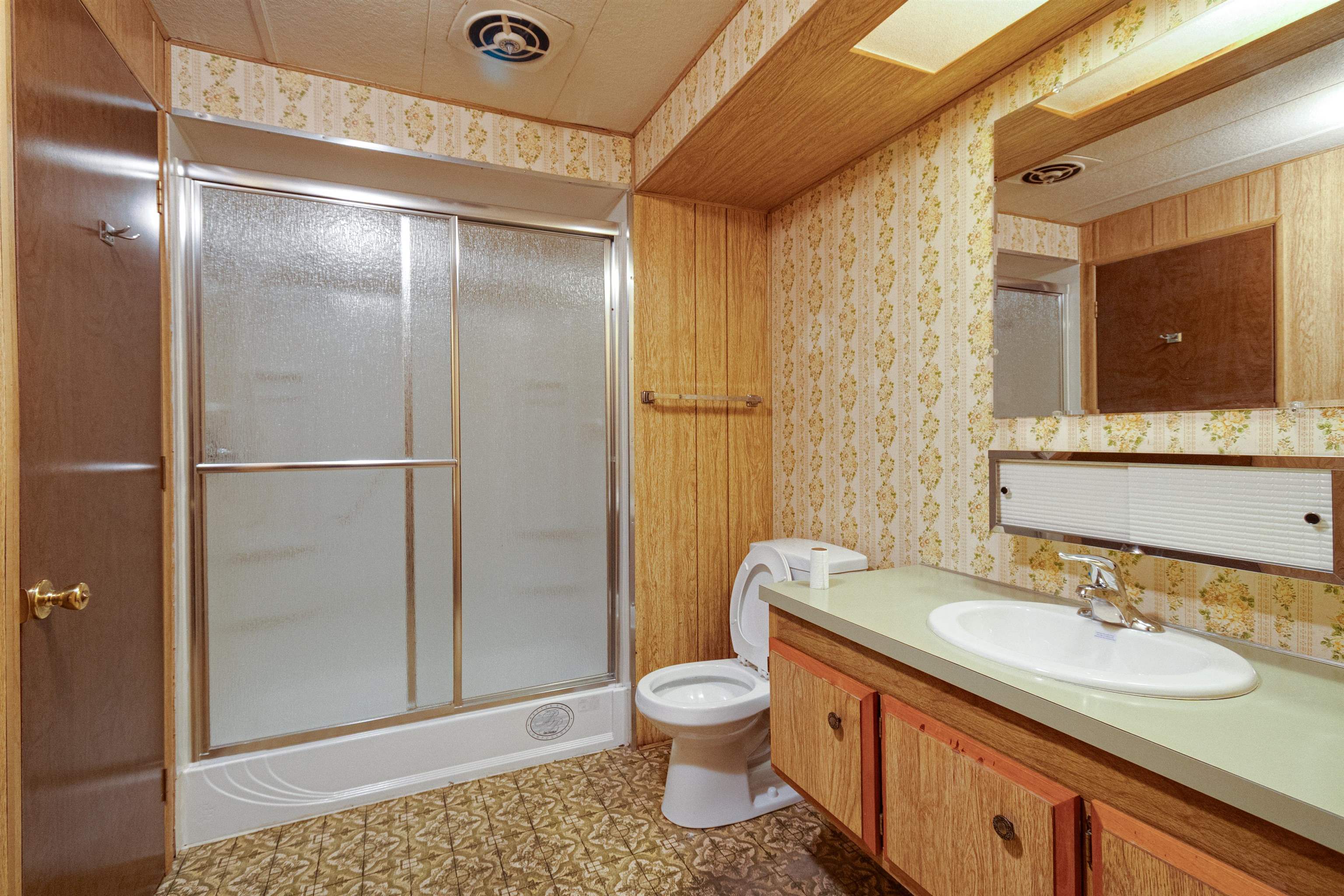 12622 North Mayfair Road Spokane, WA 99218 - Photo 7 of 19