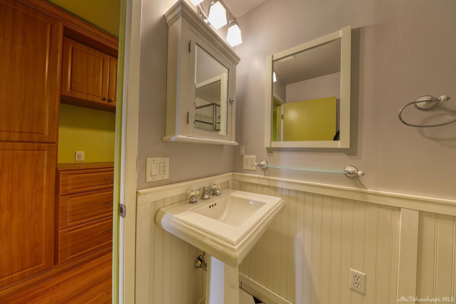 28901 North Lower Valley Road Tehachapi, CA 93561 - Photo 19 of 25 Gallery Image 19