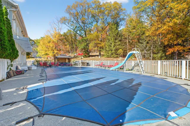 $1,095,000 | 10 Sunrise Drive, Putnam Valley, NY 10579